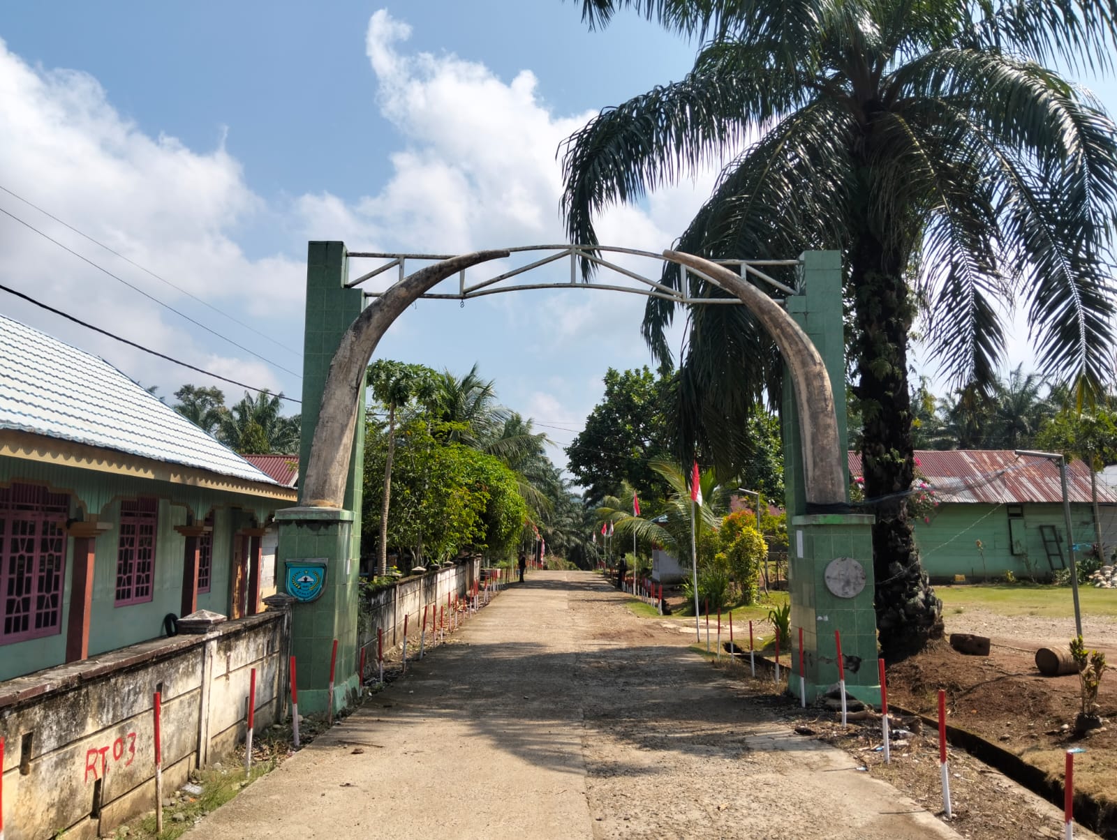 Gapura PLG (Pusat Latihan Gajah) Seblat